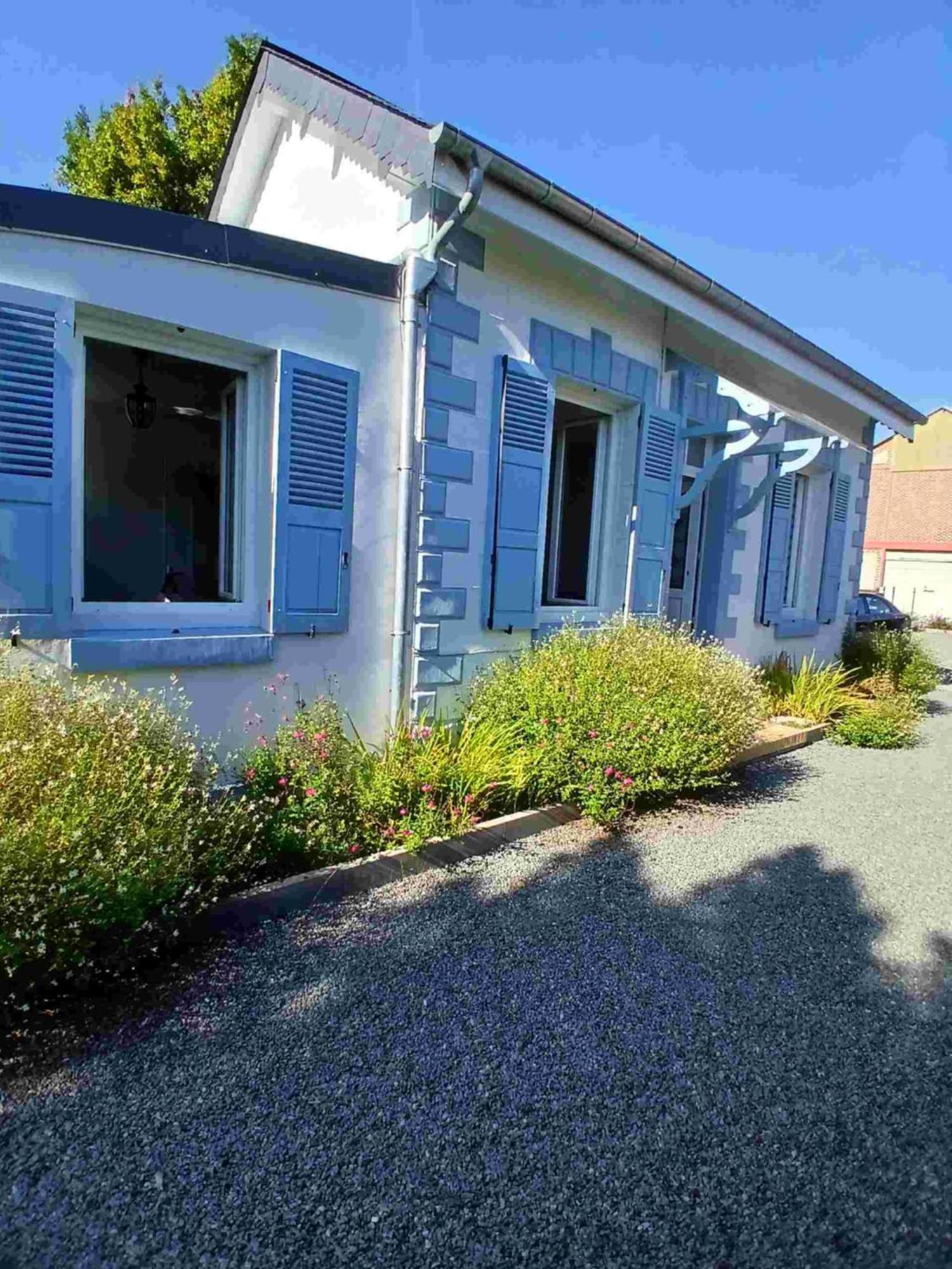 Holiday home La Mignardise - Jardin & Parking Prives
